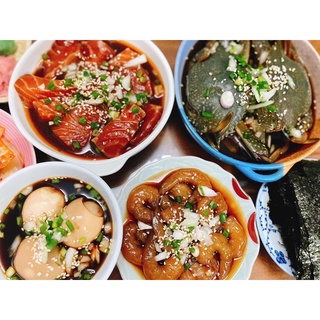 Cua Ghẹ, Cá hồi, Tôm, Trứng ngâm tương phần nhỏ