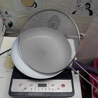 đậy chảo chống dầu mỡ bắn size 33cm