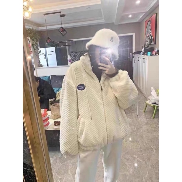 Áo khoác lông thỏ vân sóng