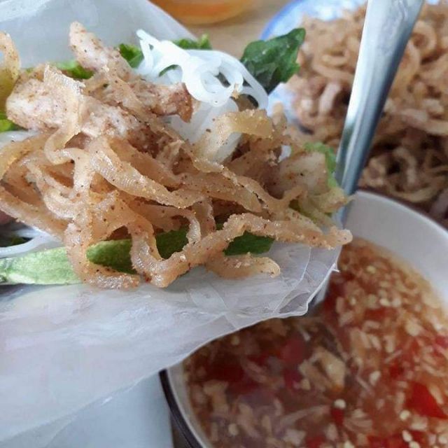 Thịt ba rọi khìa trộn bì, hàng nhà làm, các dì dưới quê ram thịt, thịt thấm khìa lên thật săn chắc rồi cắt sợi, luộc da