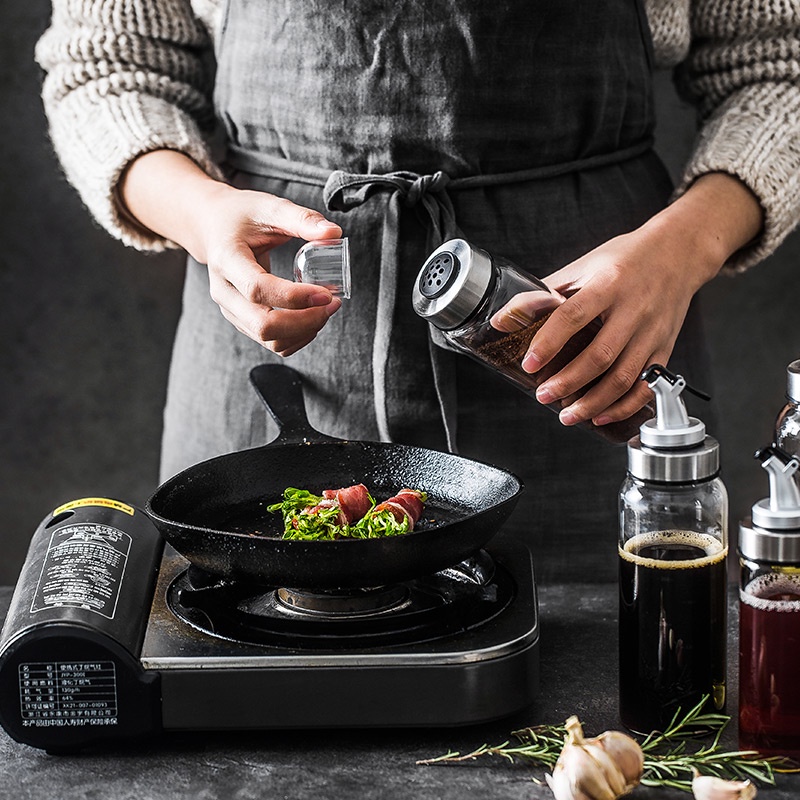 Chai đựng dầu nấu ăn chất liệu thủy tinh tiện dụng