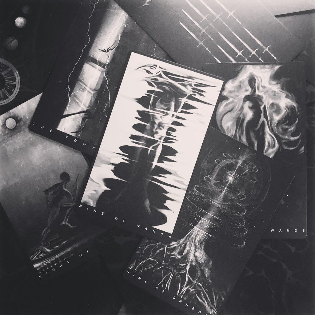 Bài The Black Tarot