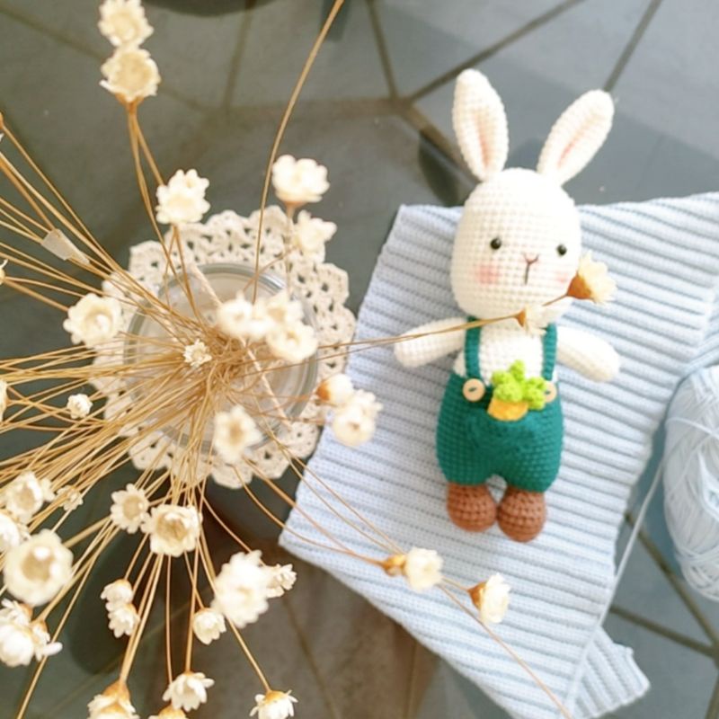 Đồ chơi cho bé - Thỏ Bunny móc bằng len