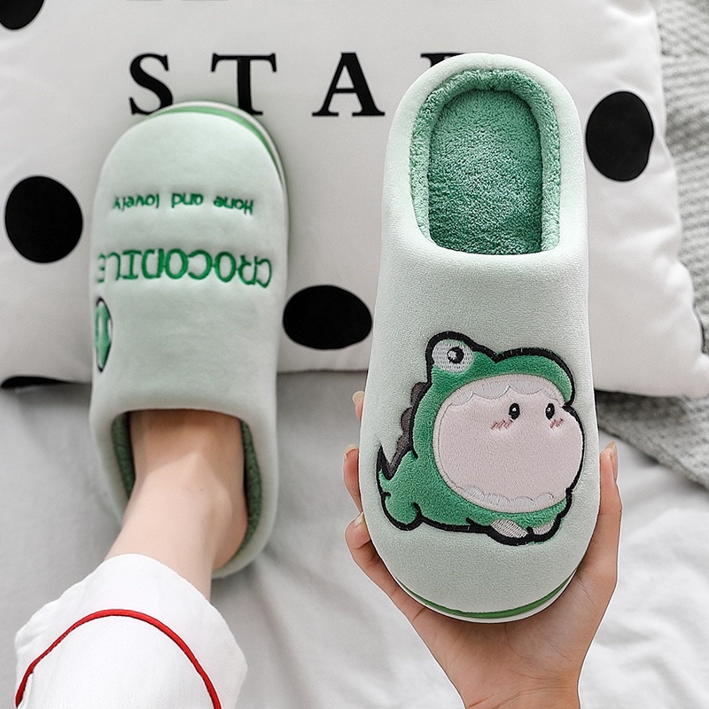 Dép Bông Bít Mũi  Siêu Ấm Đi Trong Nhà Hình Cá Sấu Dép Lông Mùa Đông Nam Nữ Crocodile