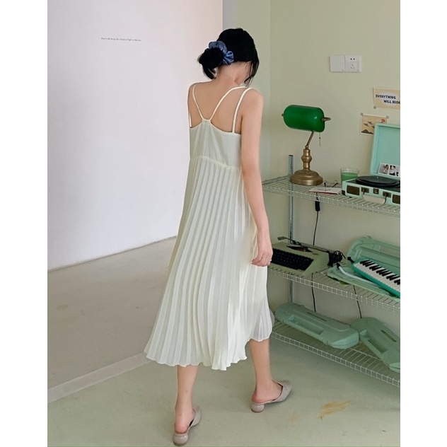 Pleated Dress - Đầm dây xếp li ulzzang phong cách Hàn Quốc