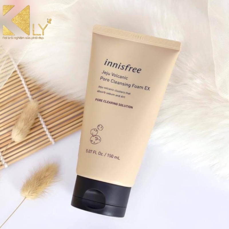 Sữa rửa mặt Innisfree tro núi lửa