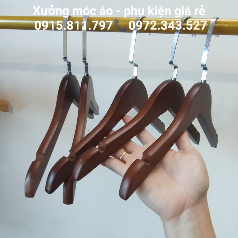 Combo 10 móc gỗ cao cấp treo quần áo trẻ em màu nâu,kích thước 32cm,thiết kế 2 bên có rãnh chống trơn tuột dáng váy áo