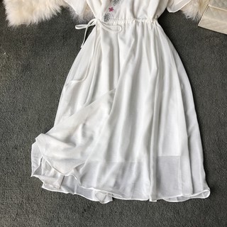 Có sẵn- Đầm trắng vintage