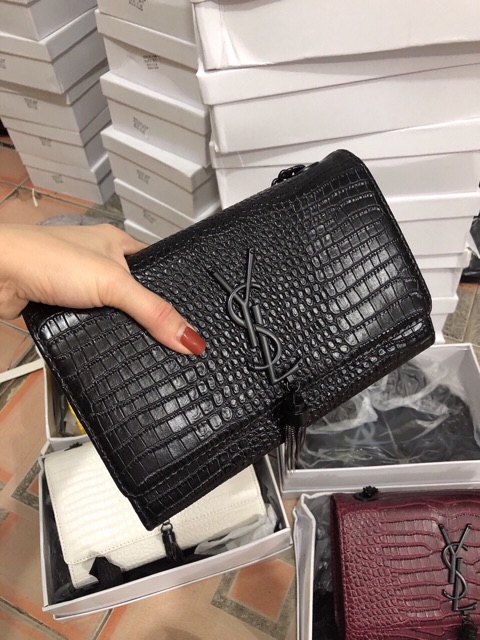 Túi đeo chéo thời trang nữ