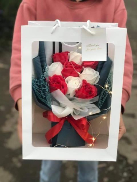 Túi giấy không kèm hoa và quà kích thước xem các hình sau