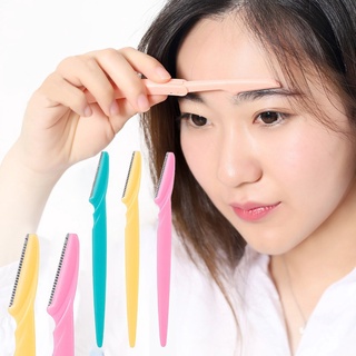 Dao cạo lông mày cán dài nhỏ gọn, tiện lợi