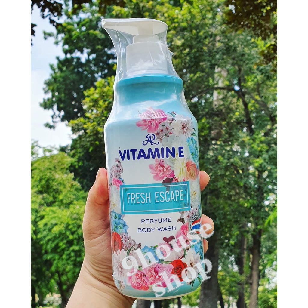 (HOA) 01 Chai Sữa Tắm Hương Nước Hoa AR Vitamin E Perfume Body Wash 400ml