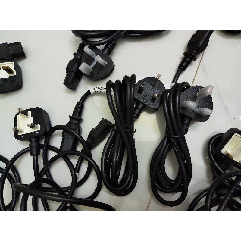 Dây nguồn 3 chấu có cầu chì bảo vệ