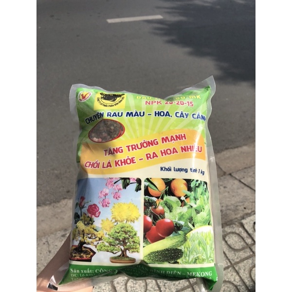 Phân Bón NPK 20-20-15 ĐẦU TRÂU 1kg, phân bón cây cảnh 3 màu