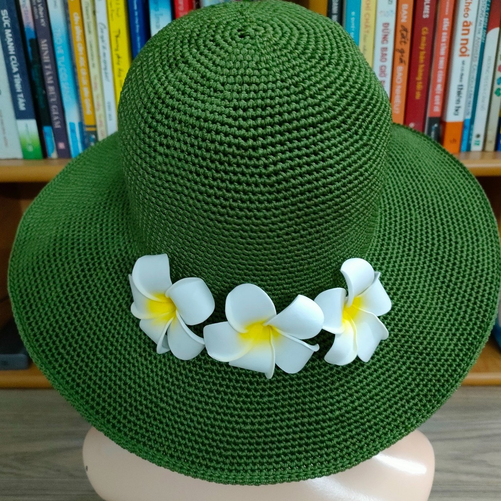 Nón handmade rộng vành trơn màu xanh lá trang trí hoa sứ