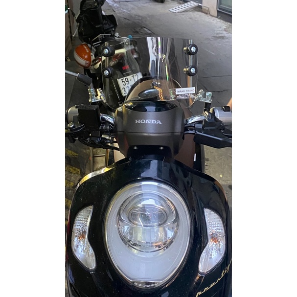 Kính chắn gió xe máy Honda Scoopy thời trang