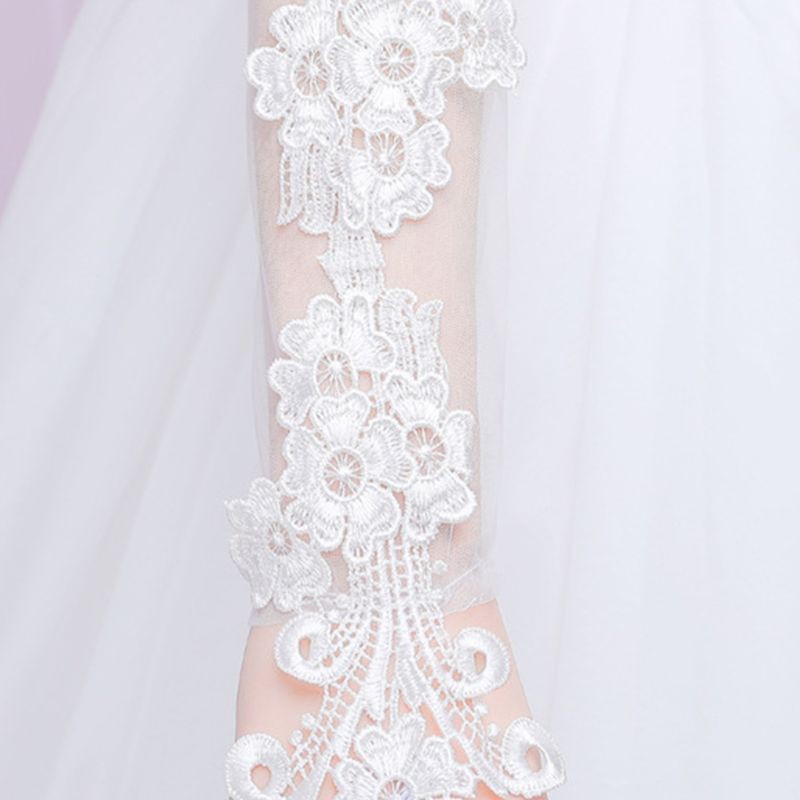 Găng tay lưới dài phối ren hoa ngọt ngào cho cô dâu