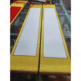 Giấy biểu lụa viết thư pháp 100k/cặp câu đối kt 23*120