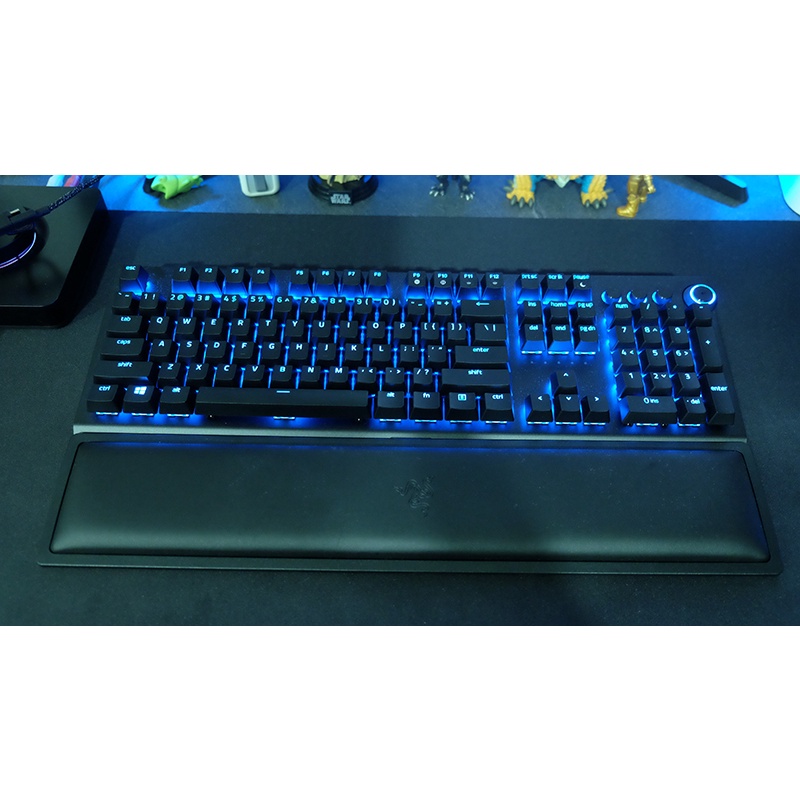 Bàn phím  cơ Razer Blackwidow V3 Pro - Không dây / USB Wireless - Bluetooth - Bảo hành 2 năm