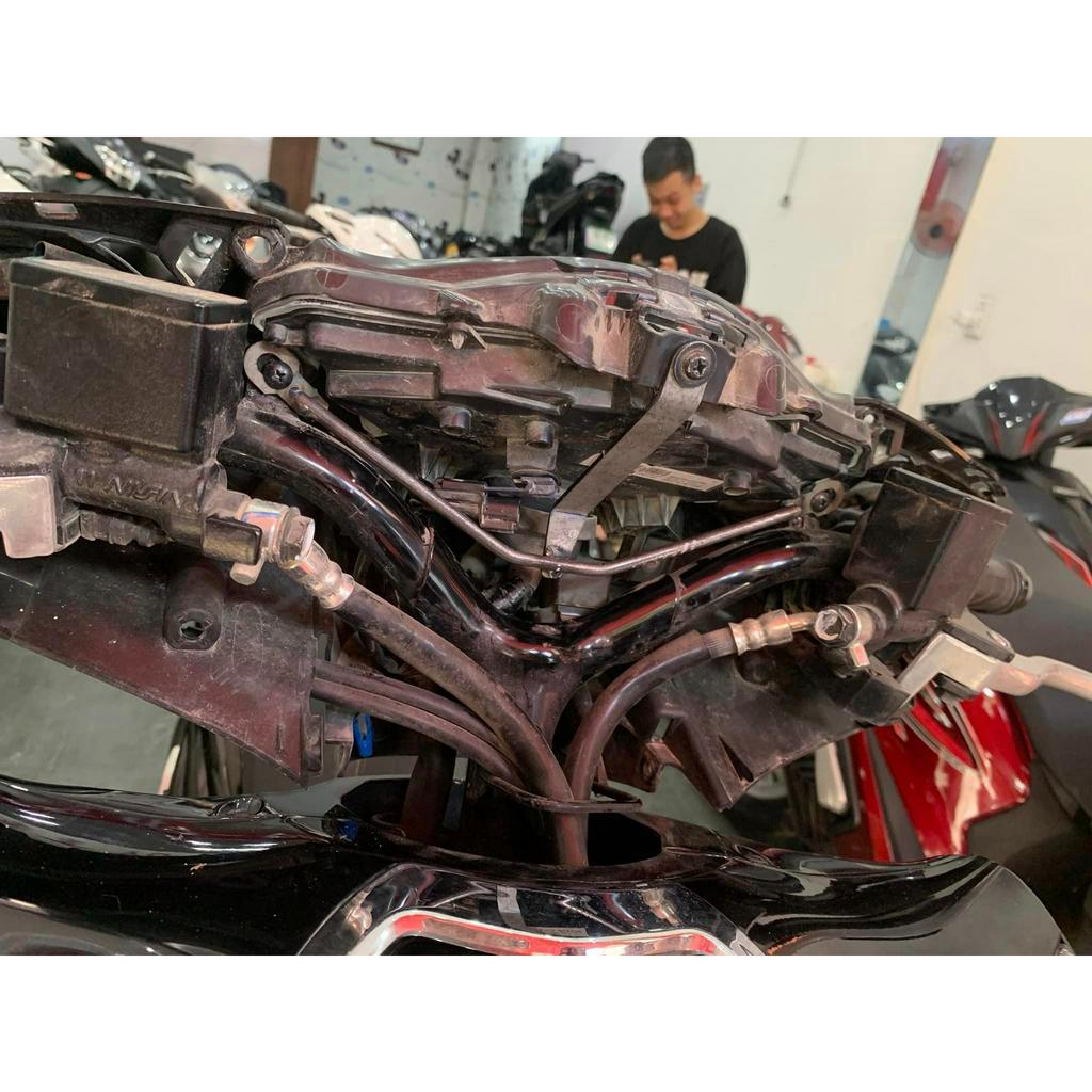 Pát, bát chống rung lắc đầu đèn SH 2017 - 2022