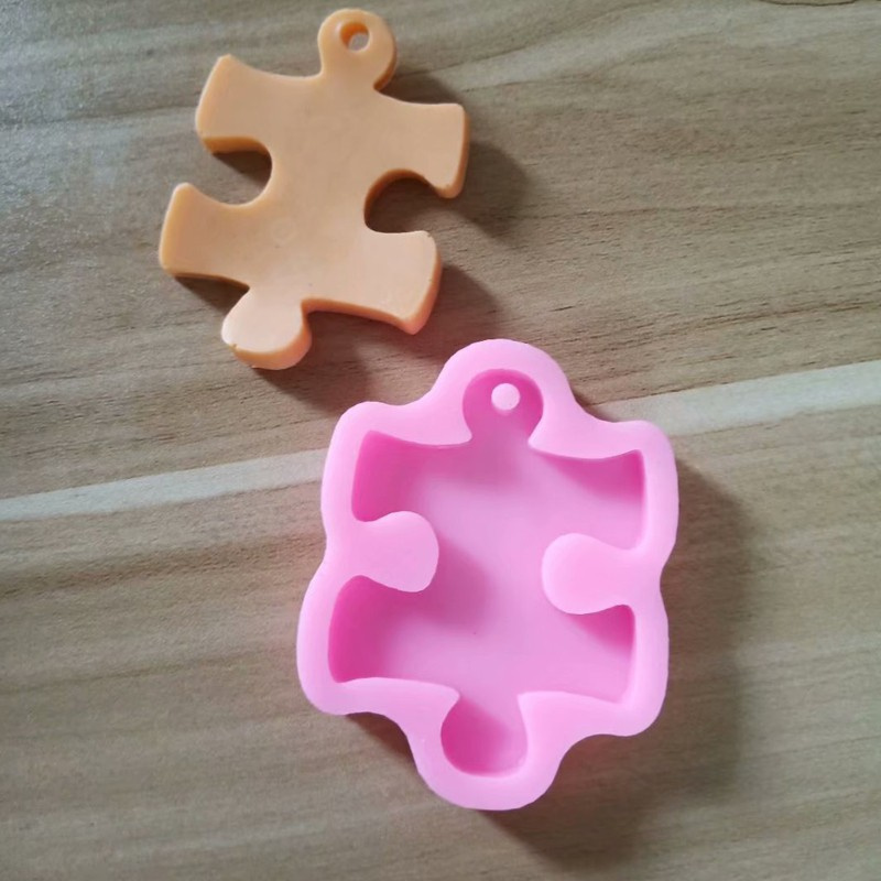 be❀  Puzzle Maple Leaf Keychain Silicone Mould Plaster Soap Mold with Hole DIY Chocolate Fondant Cake Decoration Baking Tool