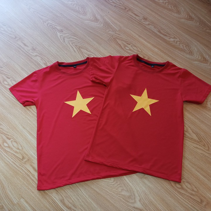 Áo Thun Màu Đỏ Cổ Động Việt Nam In Hình Ngôi Sao Vàng ATN4123