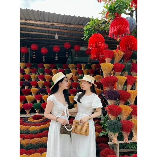 Đầm hở lưng hot trend màu trắng