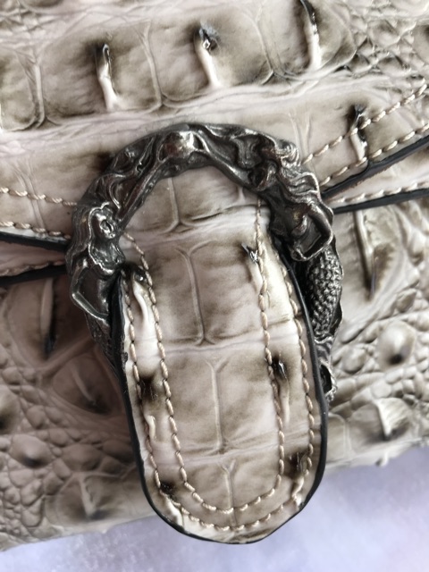 CLUTCH DẬP VÂN DA CÁ 😊😊😊