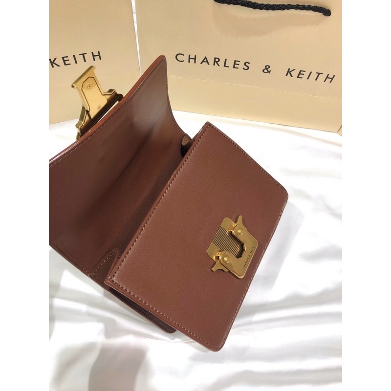 Túi mẫu mới màu nâu bò size 18cm