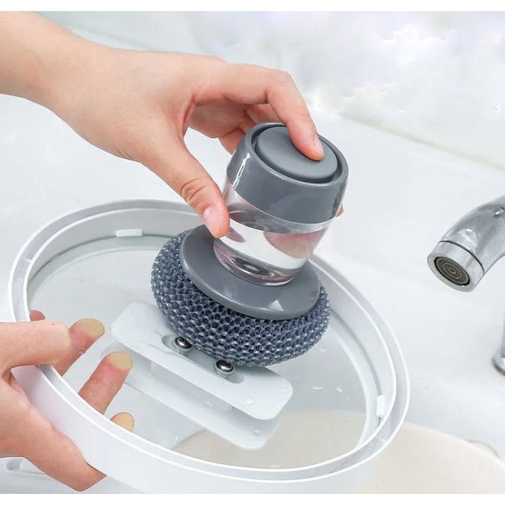 Dụng cọ xoong nồi, cọ bếp, cọ rửa bát đĩa có bình đựng xà phòng tiện lợi
