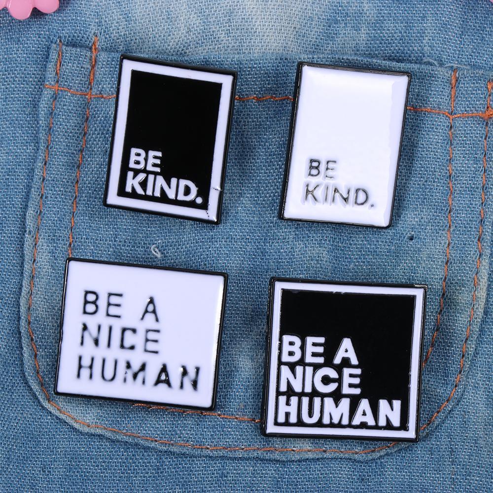 Maxg Trâm Cài Áo Sơ Mi Tráng Men Màu Trắng / Đen Hình Chữ BE A NICE HUMAN Thời Trang