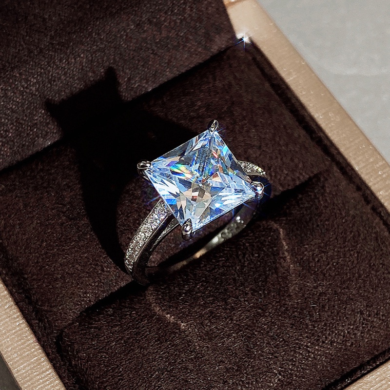Nhẫn đính đá zircon hình vuông lớn phong cách sang trọng cho nữ