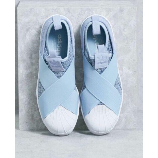 Superstar slip on