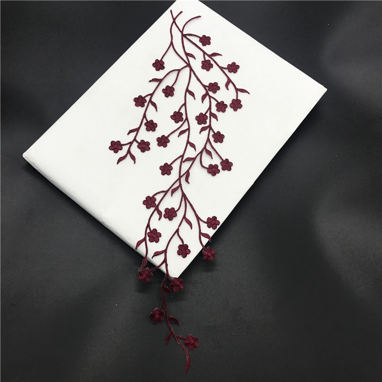 Miếng Vá Ủi Thêu Hình Hoa Mận / Vàng / Bạc 47CM Kèm Keo Dán Sau Lưng