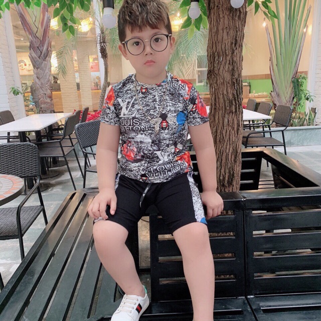 Sĩ bộ đồ cho bé