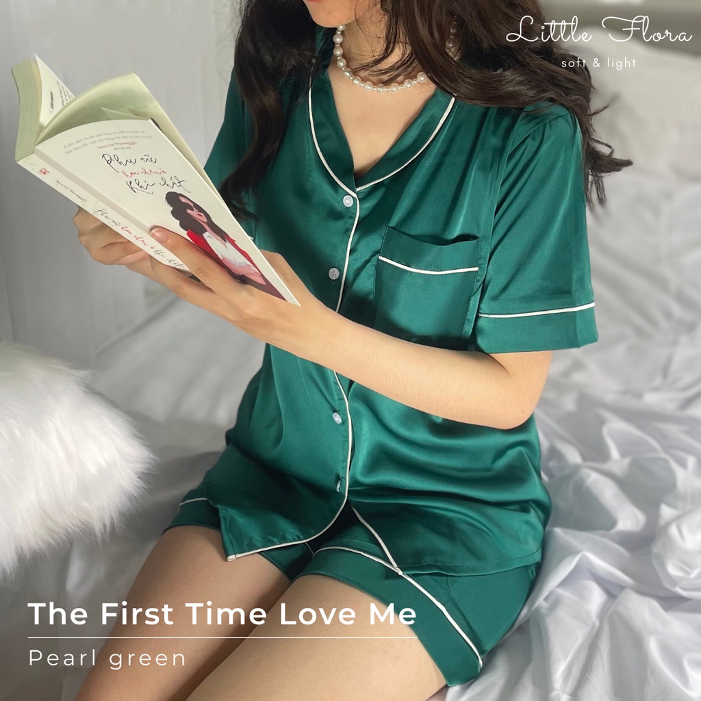 Đồ bộ nữ pijama Little Flora cộc tay sang trọng vải lụa cao cấp chống nhăn