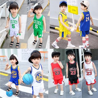 Bộ đồ thể thao bóng rổ áo cổ chữ V cộc tay + quần ngắn dễ thương cho bé