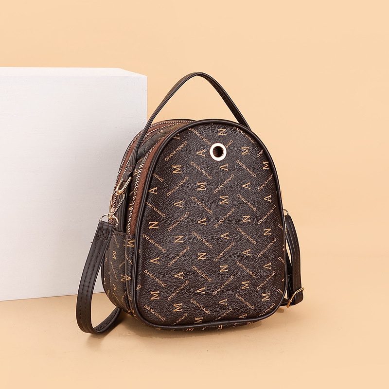 Túi Da Đeo Chéo In Chữ Chuwanglin