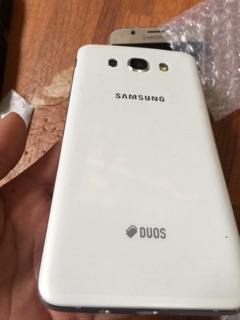 Điện thoại samsung galaxy J7 (2016)