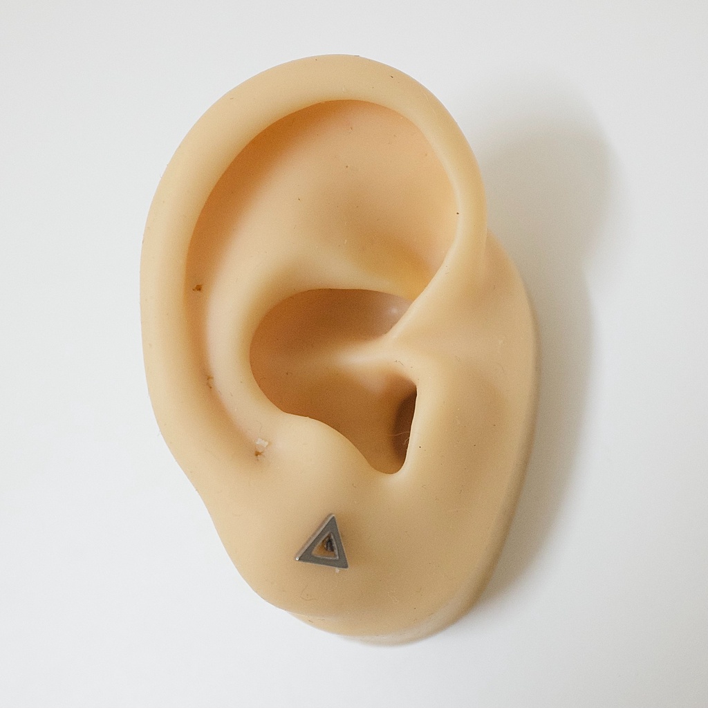 [1 Chiếc] Khuyên Tai Titan Unisex Hình Tam Giác Rỗng Bi Tròn Không Gỉ Sét Không Ngứa Bông Tai Julies Box 66