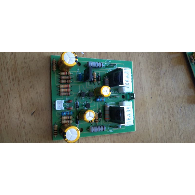 Bo công suất đa năng giá 1 bo