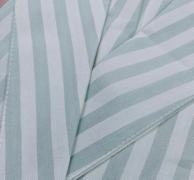Áo khoác vest sọc xanh