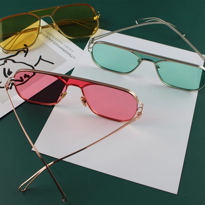 Thiết kế rỗng phi công Kính mát xu hướng mát mẻ khái niệm màu hộp kính kim loại có thể được trang bị kính mát cận thị