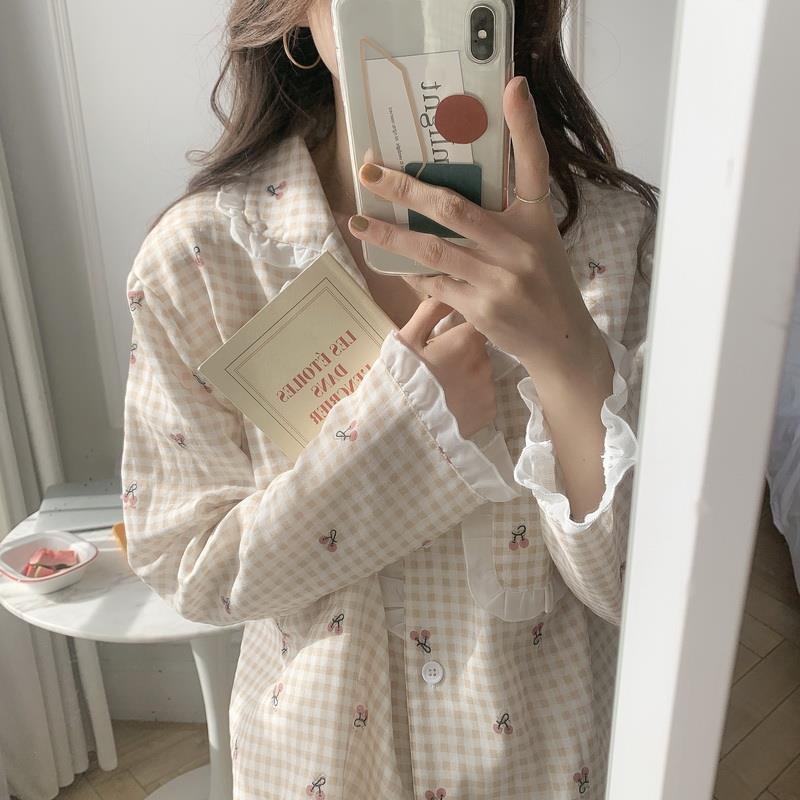 Bộ đồ ngủ hai mảnh có áo cardigan tay dài phối ren họa tiết kẻ sọc in hình trái cherry Hàn Quốc xuân thu cho nữ | BigBuy360 - bigbuy360.vn
