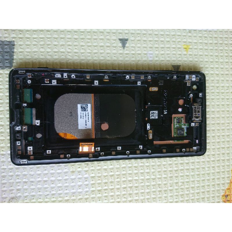 Màn hình sony xz3 chính hãng liền khung