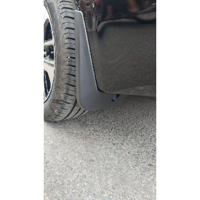 Bộ chắn bùn nhựa dẻo xe Mitsubishi Xpander 2018-2019 2020