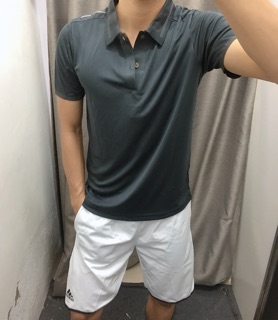 Adidas có cổ