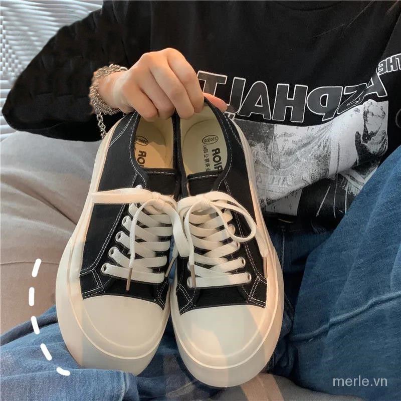Giày thể thao bằng vải canvas mũi tròn dễ thương size lớn 35-43