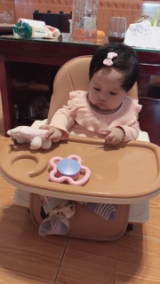 Ghế ăn dặm Hanbei