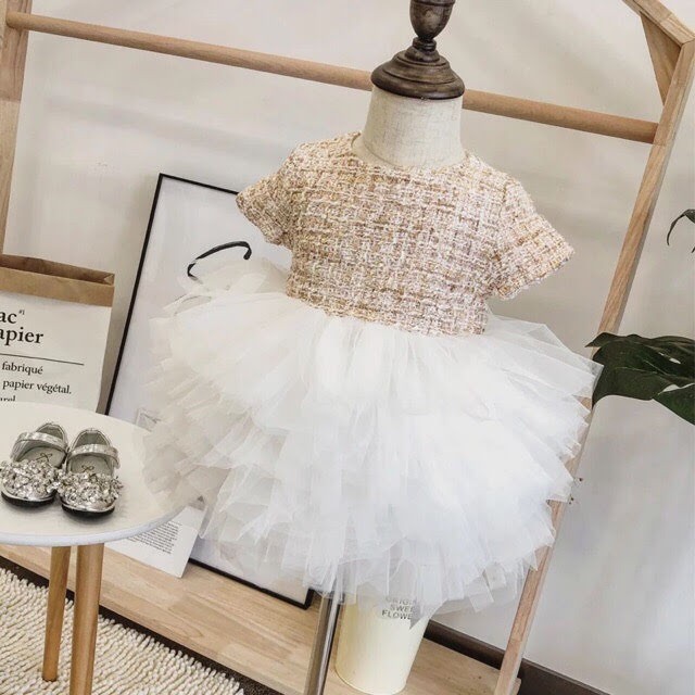 Đầm bé gái chân ren phồng